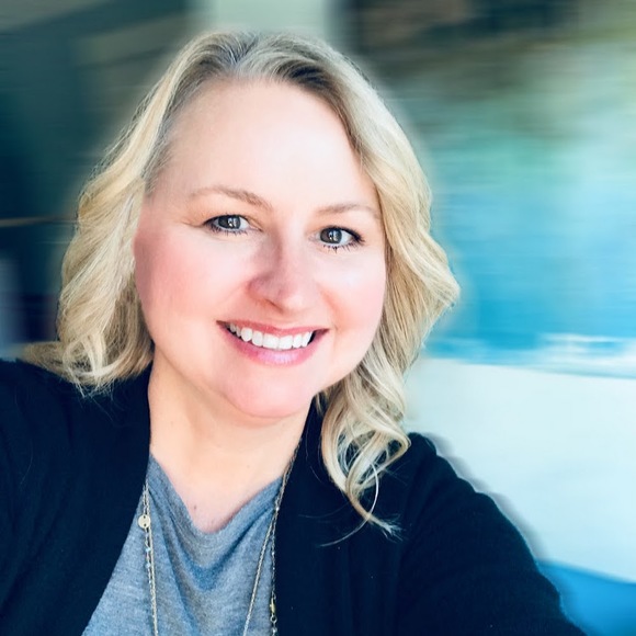 Meet your Posher, Lori - Picture 1 of 1